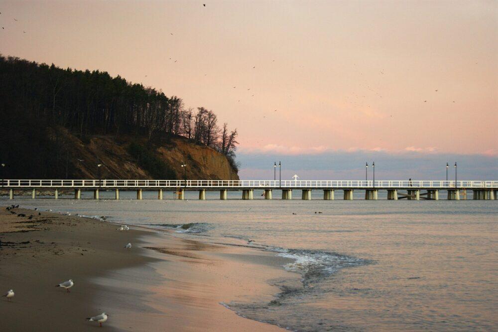 molo w gdyni wiosną